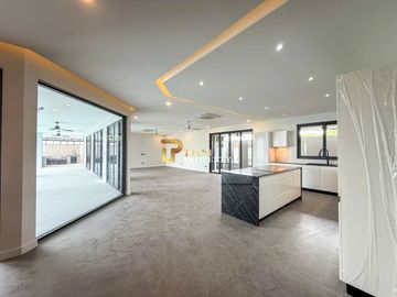 Prime Hua Hin Location - New Modern Offplan 4 Bedroom Pool Villa For Sale – Hua Hin Soi 116