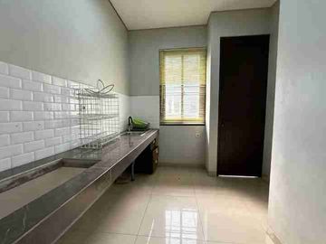 Rumah Cluster Brand New 2,5 Lantai Duren Sawit – LT 72 LB 110 – SHM