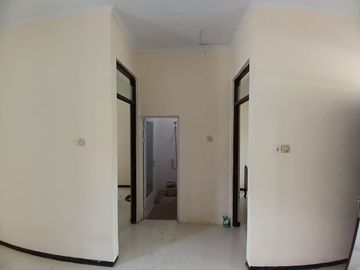 Rumah Bagus dan Besar, Perum Kahuripan NIrwana, Tengah Kota Sidoarjo