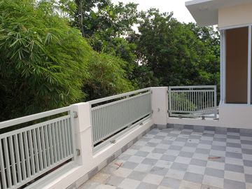 Rumah Cantik Minimalis dekat Mall di Jakasetia Bekasi