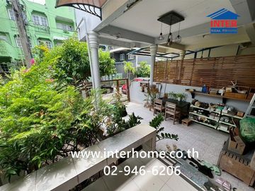3-story townhome, 25 sq.wa., Lalin Green Ville Srinakarin Village, Soi Sridan 22, Srinakarin Road, Bang Phli, Samut Prakan.