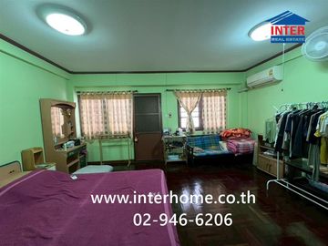 3-story townhome, 25 sq.wa., Lalin Green Ville Srinakarin Village, Soi Sridan 22, Srinakarin Road, Bang Phli, Samut Prakan.