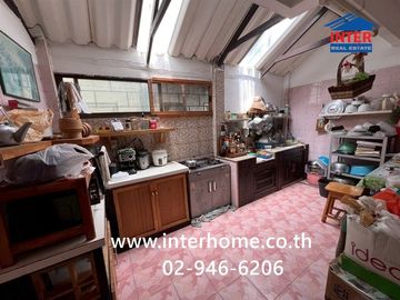 3-story townhome, 25 sq.wa., Lalin Green Ville Srinakarin Village, Soi Sridan 22, Srinakarin Road, Bang Phli, Samut Prakan.
