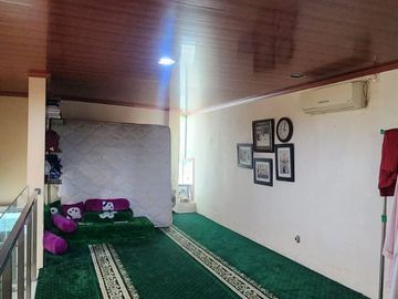 Rumah Hoek Ada Kolam Renang di Kemang Pratama Bekasi