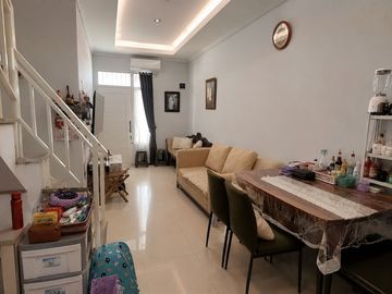 Rumah 2LT Dijual CASH Serpong Utara Tangsel Free Kitchen set dkt BSD City