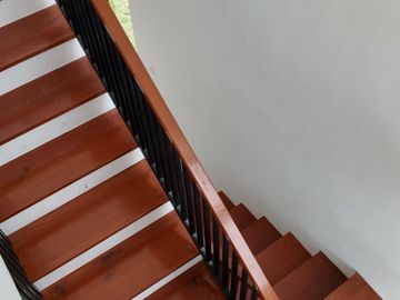 VILLA READY STOCK 2 LANTAI UNTUK INVESTASI  DEKAT WISATA DI KOTA BATU