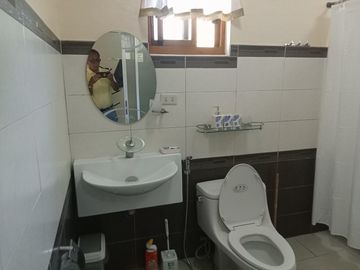 PRE-OWNED ELEGANT  HOME FOR SALE – NEAR TAGAYTAY-MC