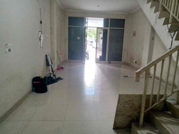 Ruko Sewa  Grand Galaxy Sudah ada Kanopi Siap Huni Cocok Untuk Kantor