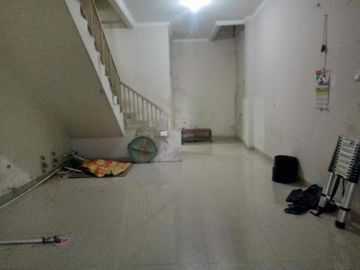 Ruko Sewa  Grand Galaxy Sudah ada Kanopi Siap Huni Cocok Untuk Kantor