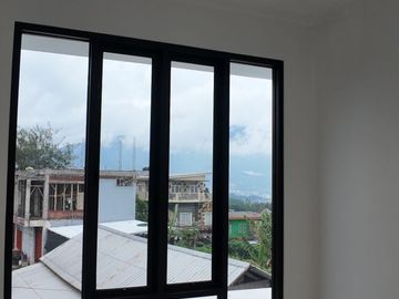 VILLA READY STOCK 2 LANTAI UNTUK INVESTASI  DEKAT WISATA DI KOTA BATU