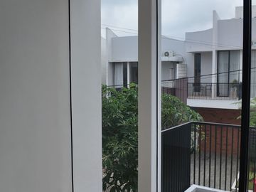 VILLA READY STOCK 2 LANTAI UNTUK INVESTASI  DEKAT WISATA DI KOTA BATU