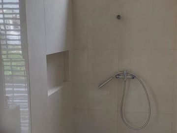 Rumah Hook 2,5 Lantai di Citra Garden 8 Siap Huni
