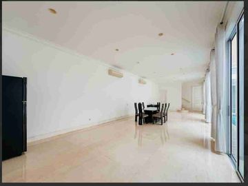 Rumah Mewah @ Pulomas, American Classic luas 345m 2 Lantai with Private Pool, Jalan Lebar