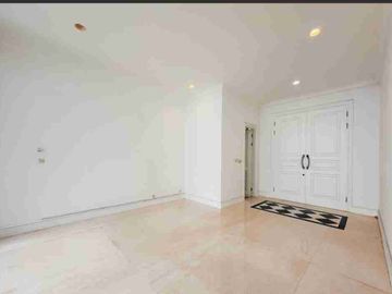 Rumah Mewah @ Pulomas, American Classic luas 345m 2 Lantai with Private Pool, Jalan Lebar