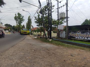 Tanah Seluas 4064 Meter Persegi Cocok Untuk Usaha di Purworejo.