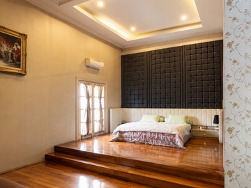 dijual villa mewah cemara asri fully furnish