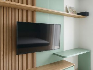 FREE IPL SEUMUR HIDUP West Vista Apartemen Studio Furnish Mewah
