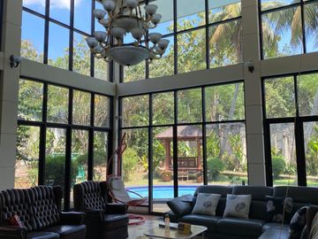 Turun Harga! Rumah Mewah di Cibubur Ciracas Jakarta Timur – LT 2.567m², 8 KT, Kolam Renang, Halaman 2.000m² & Kebun Buah