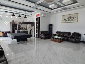 Rumah Mewah Hux 2 Lantai di Kota Harapan Indah Bekasi
