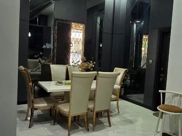 Rumah Mewah Hux 2 Lantai di Kota Harapan Indah Bekasi