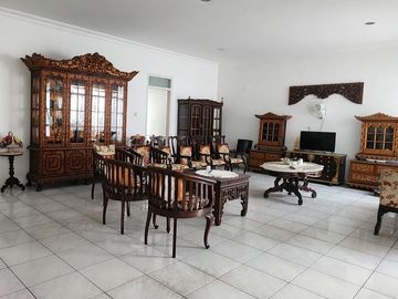 Rumah Hook di Kayu Putih Jakarta Timur – LT 532m², SHM, 4+1 KT, Bebas Banjir, Lingkungan Tenang & Strategis