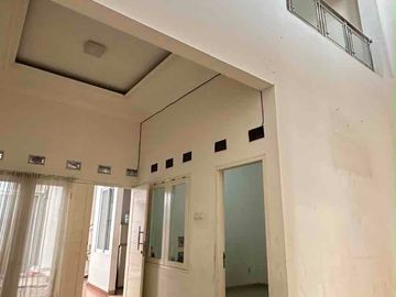 rumah di villa bintaro indah, jln jombang raya, ciputat