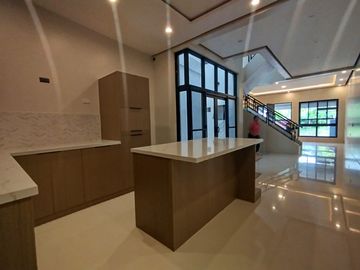 For Sale! Brandnew Modern 3 Bedroom Townhouse in East Fairview QC -AJCF