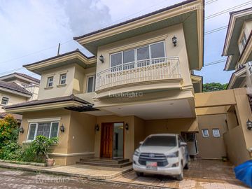 Repriced! 5BR House and Lot For Sale in New Manila, Quezon City