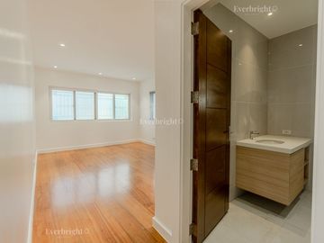 Repriced! 5BR House and Lot For Sale in New Manila, Quezon City