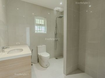 Repriced! 5BR House and Lot For Sale in New Manila, Quezon City