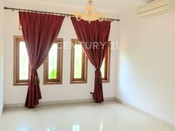 Rumah Mewah di Pondok Kelapa Jakarta Timur – LT 496m², SHM, 2 Lantai, Semi Furnished, Bebas Banjir