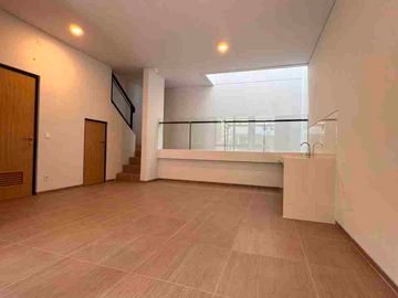 Disewakan Rumah Brand New Terravia Bsd