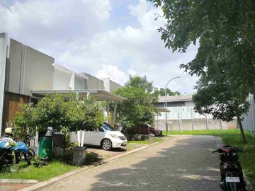 Rumah second dalam cluster U-Ville Bintaro Tangsel