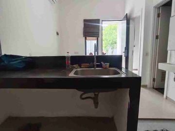 Rumah second dalam cluster U-Ville Bintaro Tangsel