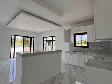 5-Bedroom House & Lot for Sale | Saddle & Clubs, Cavite City
