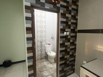 Dijual rumah cantik terawat langsung huni, di Bekasi Selatan