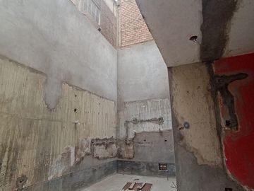SE VENDE LOCAL COMERCIAL  PARA INVERSIÓN – IDEAL PARA RESTAURANTE /FARMACIAS/ TIENDAS DE CONSUMO/ PROYECTO INMOBILIARIO EN ATE