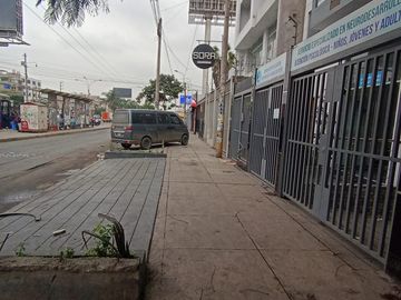 SE VENDE LOCAL COMERCIAL  PARA INVERSIÓN – IDEAL PARA RESTAURANTE /FARMACIAS/ TIENDAS DE CONSUMO/ PROYECTO INMOBILIARIO EN ATE