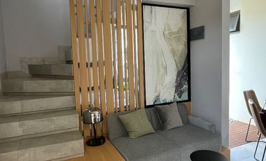 Rumah 1 M-an Selangkah ke Tol BSD, layout modern di pusat kota Tangerang Selatan