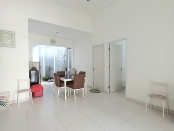 Dijual Rumah Rapi Luas Turun Harga di Custer Graha Bintaro Jaya Lingkungan Nyaman dan Aman, Harga Masih Nego