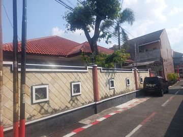 Rumah Besar Siap Huni di Palebon Pedurungan Lebar Muka 15