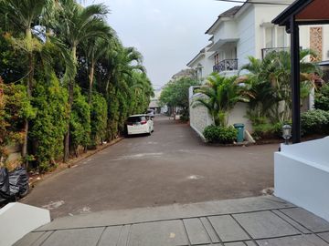 Rumah Baru 2 Lantai Siap Huni di Jl. Bango Cilandak, Jakarta Selatan