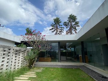 Villa For Sale / Freehold Pantai Saba Gianyar