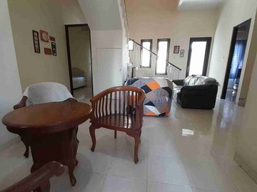 rumah disewakan  solo full  furnished dekat solo square