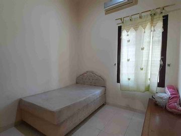 rumah disewakan  solo full  furnished dekat solo square