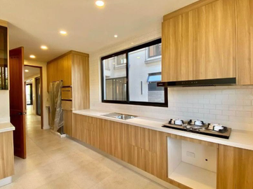 Brand New Modern House With Attic And Pool For Sale