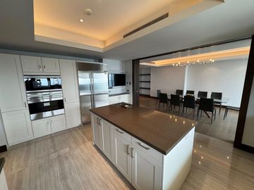 Newly Renovated 3 Bedroom Premium Unit Discovery Primea Condo For Sale Bgc Taguig