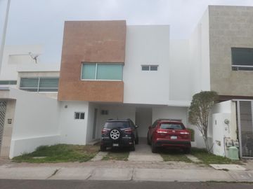 Casa en Renta en Residencial El Refugio, Querétaro