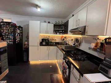 VENDO CASA SECTOR LA CASTELLANA