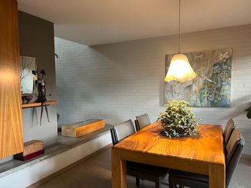 CASA EN VENTA EN RINCÓN DEL CIELO, ALTOZANO – MORELIA ✨🏡  Vive en un Fraccionamiento privado, frente al área verde, vigilancia 24/7